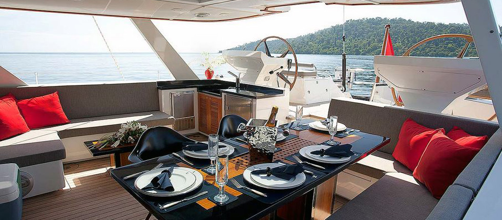 Charter Luxus Segelyacht Silverlining Phuket Thailand